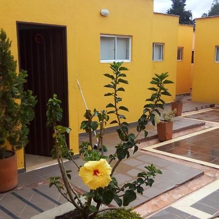 ריונגרו Hostal El Hangar מראה חיצוני תמונה