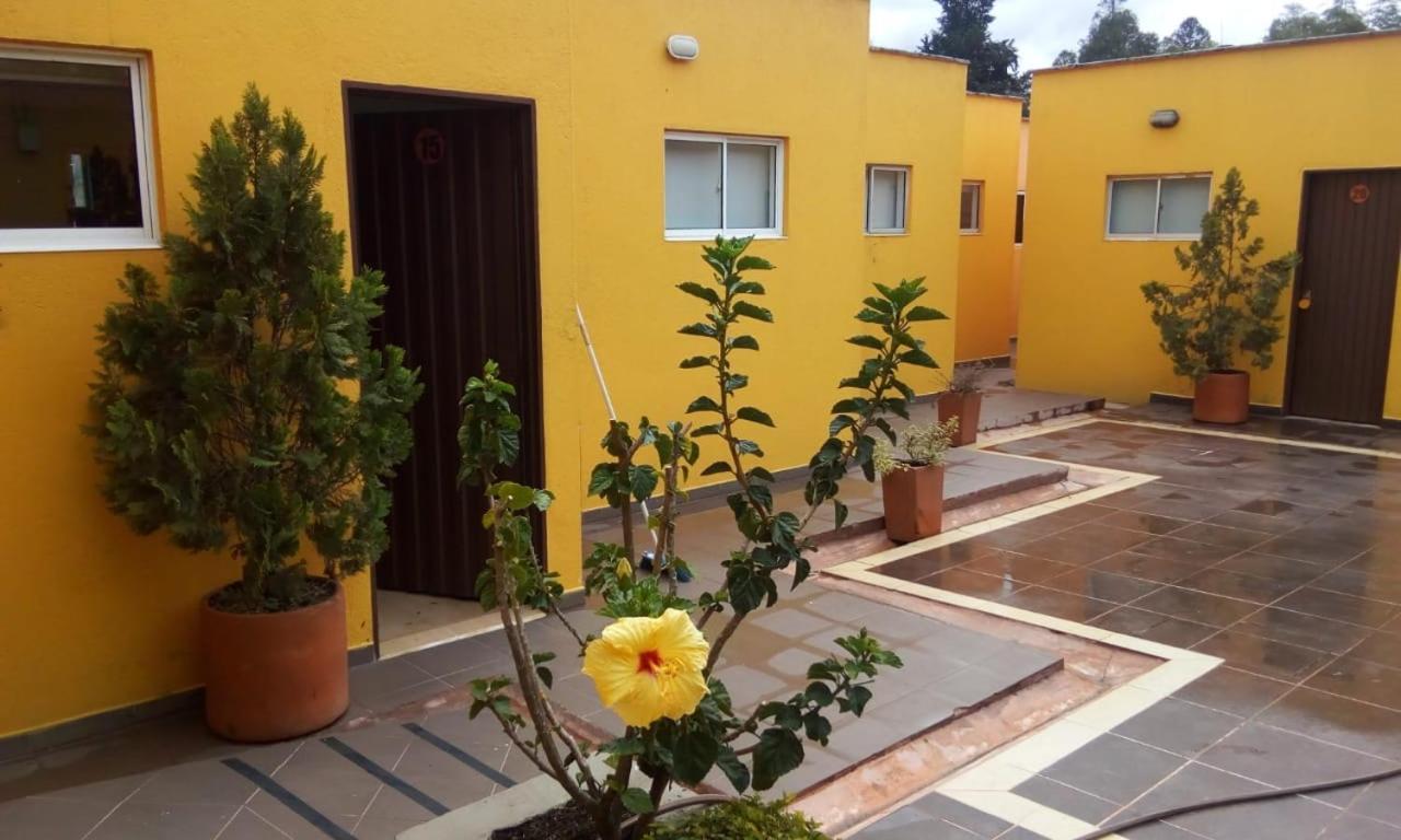 ריונגרו Hostal El Hangar מראה חיצוני תמונה