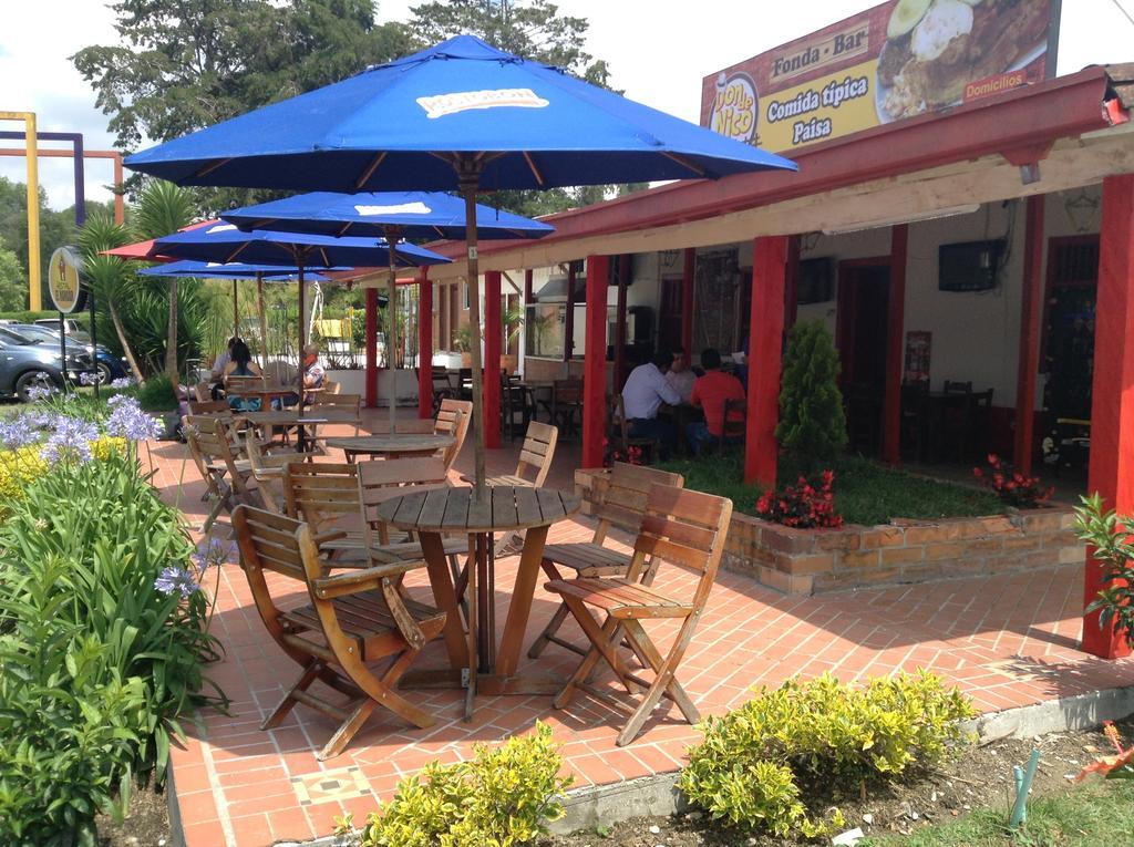ריונגרו Hostal El Hangar מראה חיצוני תמונה