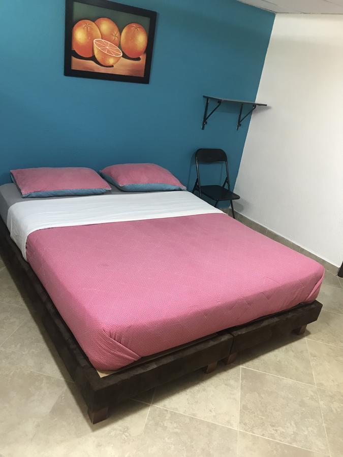 ריונגרו Hostal El Hangar מראה חיצוני תמונה